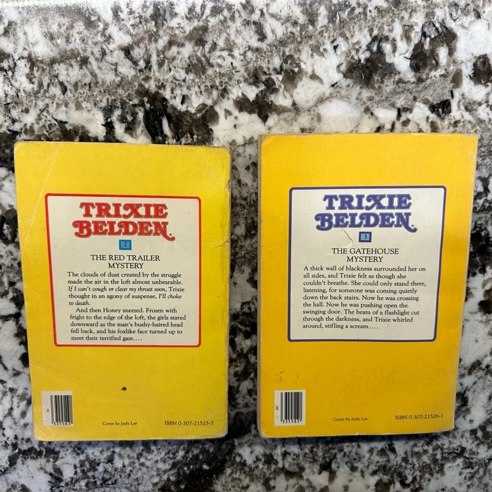 Trixie Belden The Red Trailer Mystery & The Gatehouse Mystery Book 2 & 3 - Picture 2 of 3